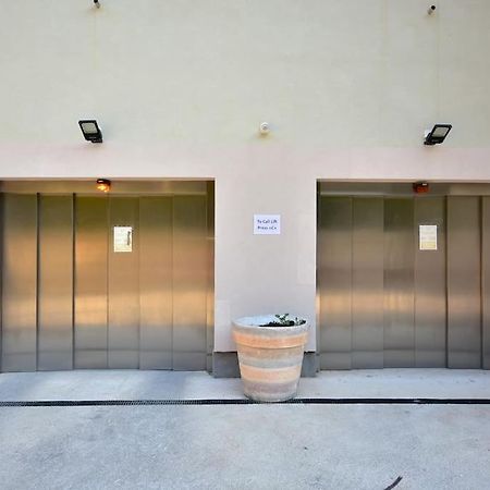 Brand New ! Seaside Apt With Poolview & Parking Budua Esterno foto