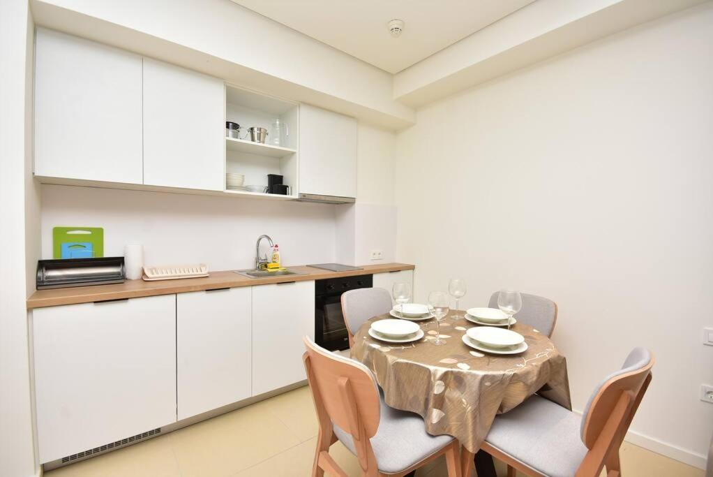 Brand New ! Seaside Apt With Poolview & Parking Budua Esterno foto