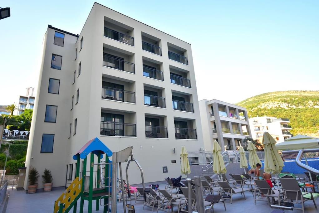 Brand New ! Seaside Apt With Poolview & Parking Budua Esterno foto